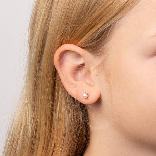 Pearl Stud Earrings with Diamond