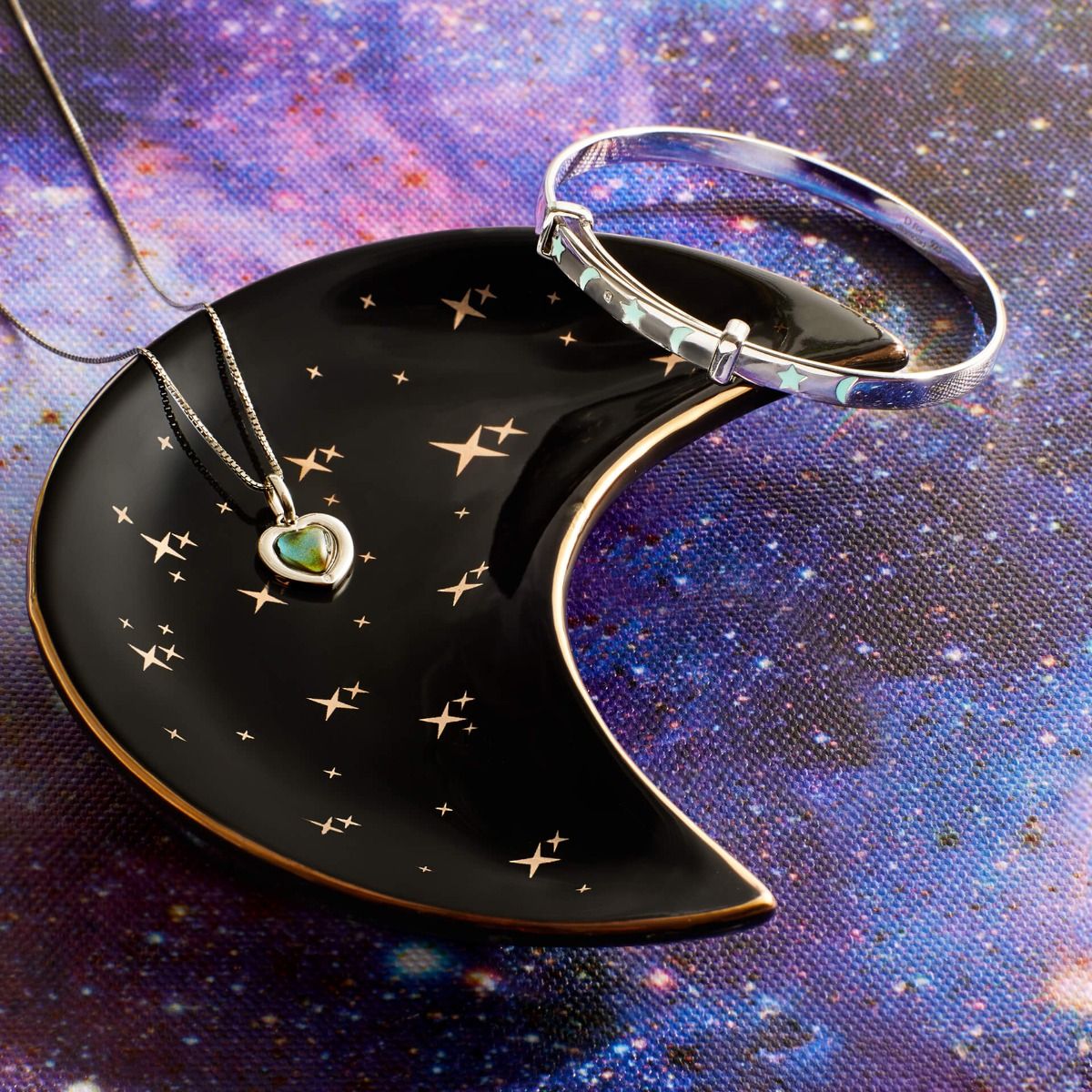 Heart Shape Mood Stone Pendant with Diamond