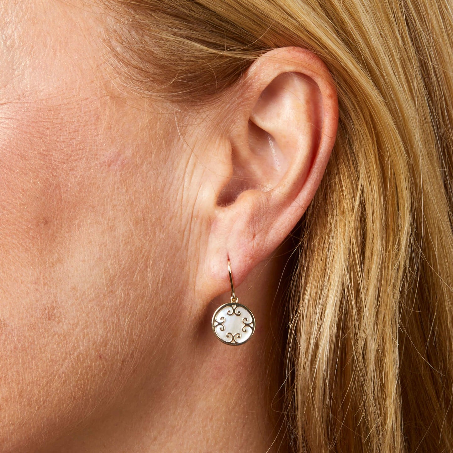 Mother Of Pearl Inlay Swirl Earrings in 9ct Gold